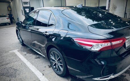 Toyota Camry, 2023 год, 3 500 000 рублей, 2 фотография