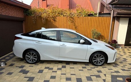 Toyota Prius Alpha I (ZVW40/41), 2020 год, 2 290 000 рублей, 4 фотография