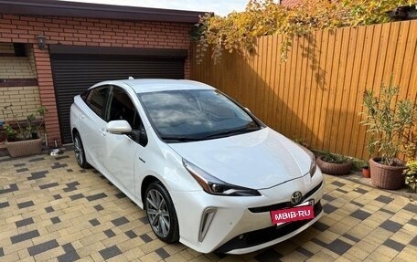 Toyota Prius Alpha I (ZVW40/41), 2020 год, 2 290 000 рублей, 3 фотография