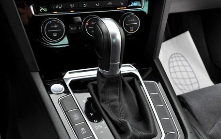 Volkswagen Passat B8 рестайлинг, 2016 год, 1 805 000 рублей, 13 фотография