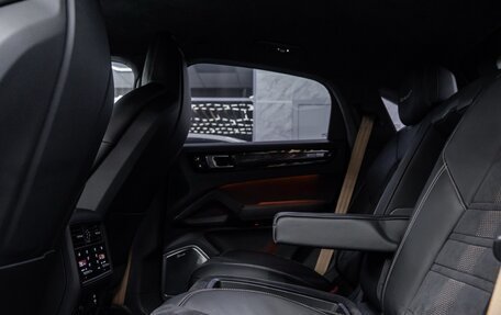 Porsche Cayenne III, 2022 год, 19 900 000 рублей, 33 фотография