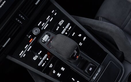 Porsche Cayenne III, 2022 год, 19 900 000 рублей, 38 фотография