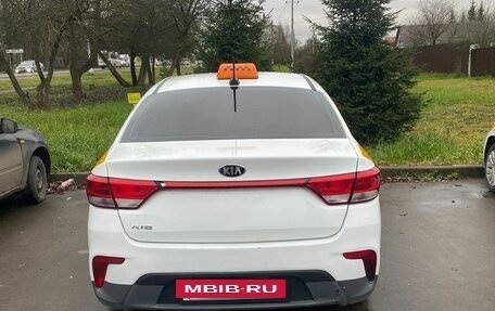 KIA Rio IV, 2018 год, 650 000 рублей, 10 фотография