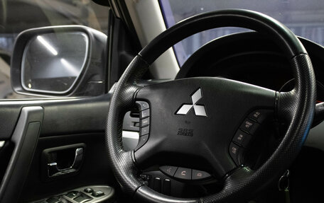 Mitsubishi Pajero IV, 2011 год, 1 979 000 рублей, 8 фотография