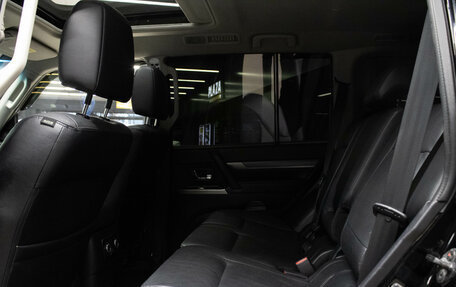 Mitsubishi Pajero IV, 2011 год, 1 979 000 рублей, 13 фотография