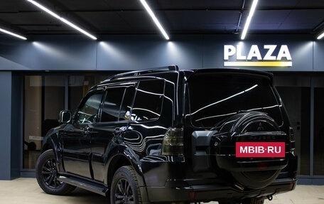 Mitsubishi Pajero IV, 2011 год, 1 979 000 рублей, 3 фотография