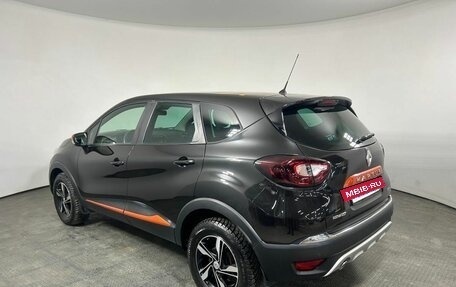 Renault Kaptur I рестайлинг, 2017 год, 1 550 000 рублей, 8 фотография