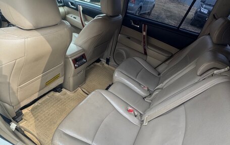 Toyota Highlander III, 2011 год, 1 999 999 рублей, 11 фотография