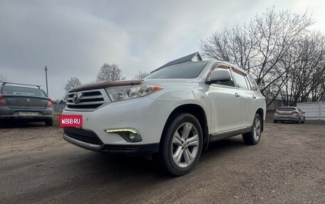 Toyota Highlander III, 2011 год, 1 999 999 рублей, 10 фотография