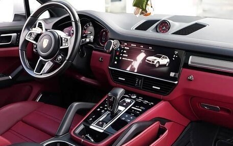 Porsche Cayenne III, 2022 год, 7 950 005 рублей, 16 фотография