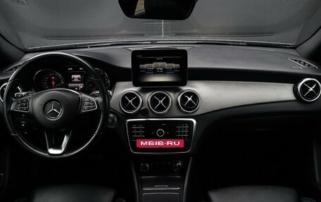 Mercedes-Benz GLA, 2019 год, 2 450 000 рублей, 11 фотография