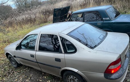 Opel Vectra B рестайлинг, 1998 год, 100 000 рублей, 2 фотография
