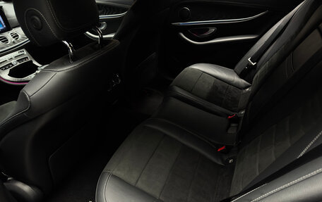 Mercedes-Benz E-Класс, 2018 год, 3 050 000 рублей, 16 фотография