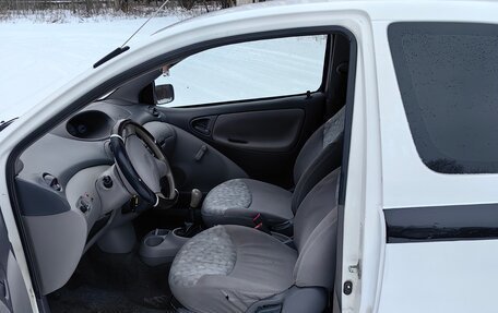 Toyota Echo, 2000 год, 310 000 рублей, 9 фотография