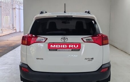 Toyota RAV4, 2014 год, 1 895 000 рублей, 6 фотография