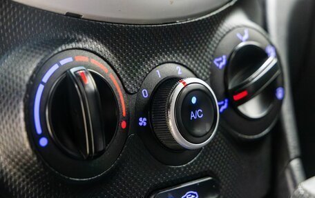 Hyundai Solaris II рестайлинг, 2011 год, 750 000 рублей, 26 фотография