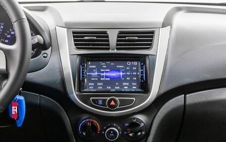 Hyundai Solaris II рестайлинг, 2011 год, 750 000 рублей, 17 фотография