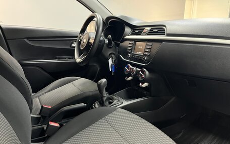 KIA Rio IV, 2018 год, 1 099 000 рублей, 11 фотография