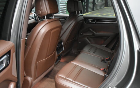 Porsche Cayenne III, 2021 год, 9 990 000 рублей, 11 фотография