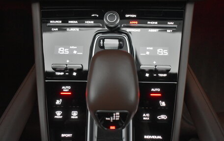 Porsche Cayenne III, 2021 год, 9 990 000 рублей, 20 фотография