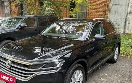 Volkswagen Touareg III, 2019 год, 4 500 000 рублей, 5 фотография