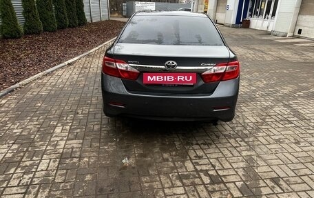 Toyota Camry, 2013 год, 1 350 000 рублей, 5 фотография