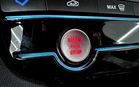 Jaguar F-Pace, 2016 год, 3 700 000 рублей, 18 фотография