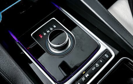 Jaguar F-Pace, 2016 год, 3 700 000 рублей, 24 фотография