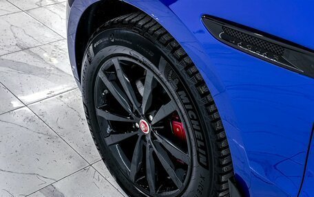 Jaguar F-Pace, 2016 год, 3 700 000 рублей, 36 фотография