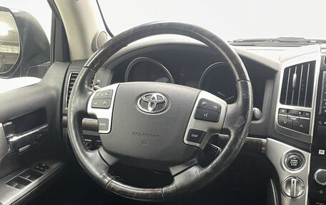 Toyota Land Cruiser 200, 2013 год, 3 356 000 рублей, 22 фотография