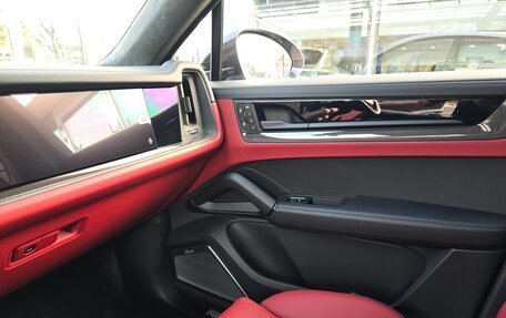 Porsche Cayenne III, 2025 год, 32 190 000 рублей, 23 фотография