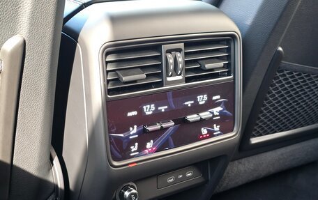 Porsche Cayenne III, 2025 год, 32 190 000 рублей, 25 фотография