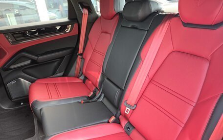 Porsche Cayenne III, 2025 год, 32 190 000 рублей, 26 фотография