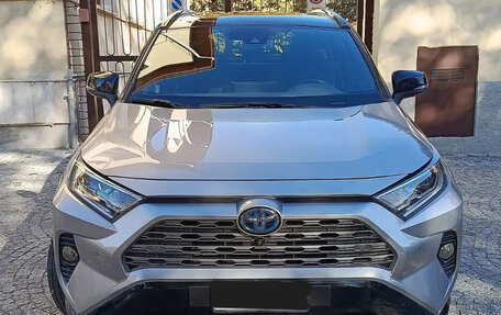 Toyota RAV4, 2020 год, 2 200 000 рублей, 3 фотография