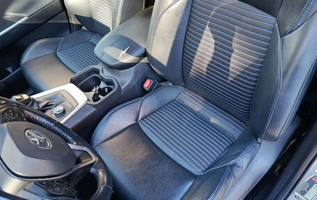 Toyota RAV4, 2020 год, 2 200 000 рублей, 22 фотография