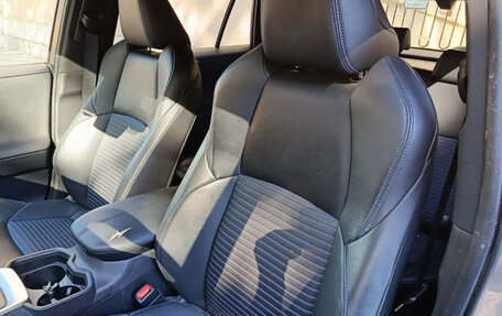 Toyota RAV4, 2020 год, 2 200 000 рублей, 23 фотография