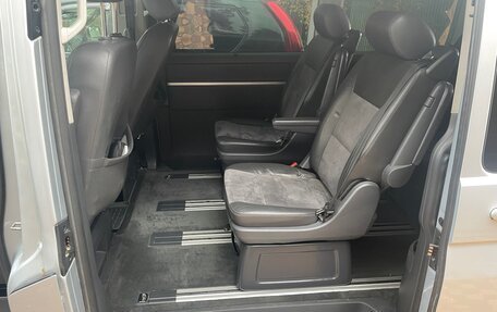 Volkswagen Multivan T5, 2011 год, 2 000 000 рублей, 11 фотография