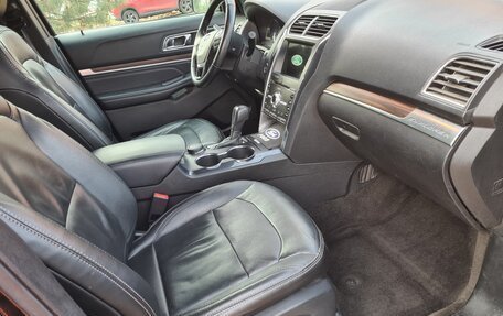 Ford Explorer VI, 2018 год, 2 800 000 рублей, 7 фотография