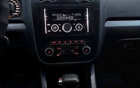 Volkswagen Jetta VI, 2010 год, 350 000 рублей, 10 фотография