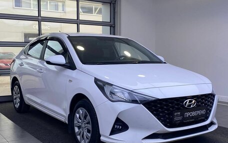 Hyundai Solaris II рестайлинг, 2021 год, 1 749 000 рублей, 3 фотография