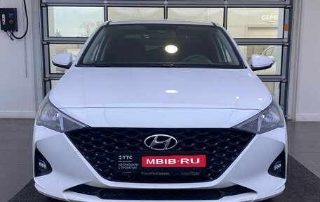 Hyundai Solaris II рестайлинг, 2021 год, 1 749 000 рублей, 2 фотография