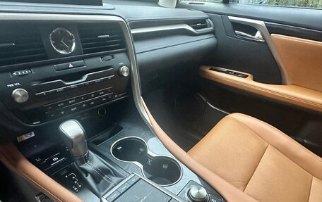 Lexus RX IV рестайлинг, 2019 год, 4 500 000 рублей, 11 фотография