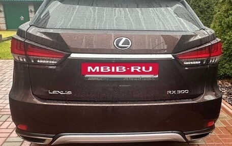 Lexus RX IV рестайлинг, 2019 год, 4 500 000 рублей, 7 фотография