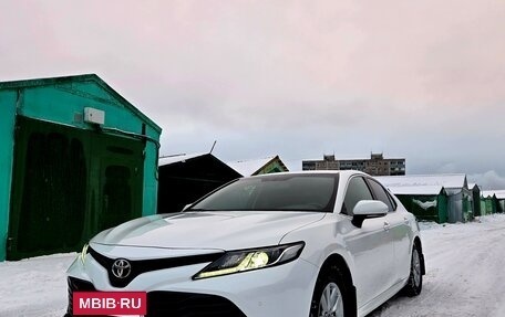 Toyota Camry, 2020 год, 2 900 000 рублей, 7 фотография