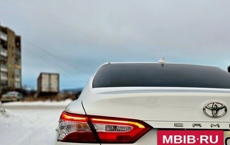 Toyota Camry, 2020 год, 2 900 000 рублей, 10 фотография