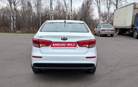 KIA Rio III рестайлинг, 2016 год, 950 000 рублей, 4 фотография
