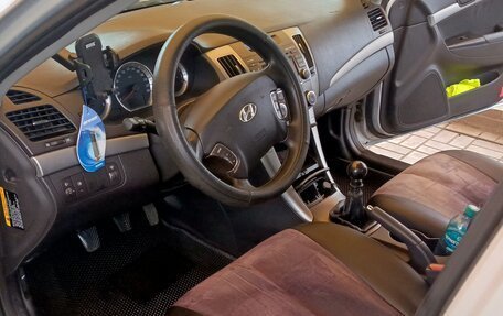 Hyundai Sonata VI, 2010 год, 800 000 рублей, 5 фотография