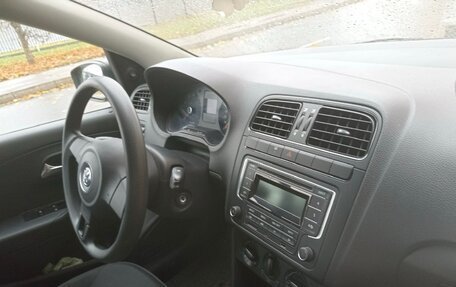 Volkswagen Polo VI (EU Market), 2012 год, 750 000 рублей, 6 фотография