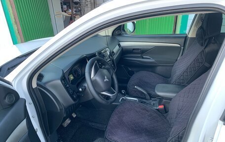 Mitsubishi Outlander III рестайлинг 3, 2012 год, 1 325 000 рублей, 3 фотография