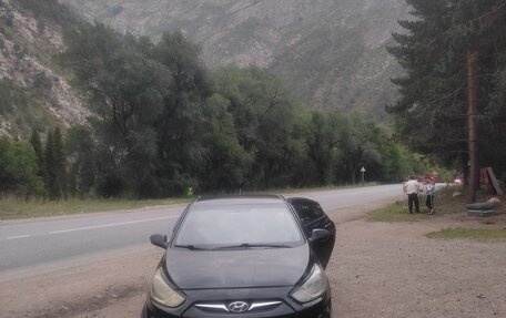 Hyundai Solaris II рестайлинг, 2011 год, 440 000 рублей, 5 фотография